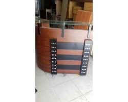 THANH LÝ QUẦY LỄ TÂN ĐEN, NÂU ĐỎ, CHẤT LIỆU MDF, MẶT KÍNH